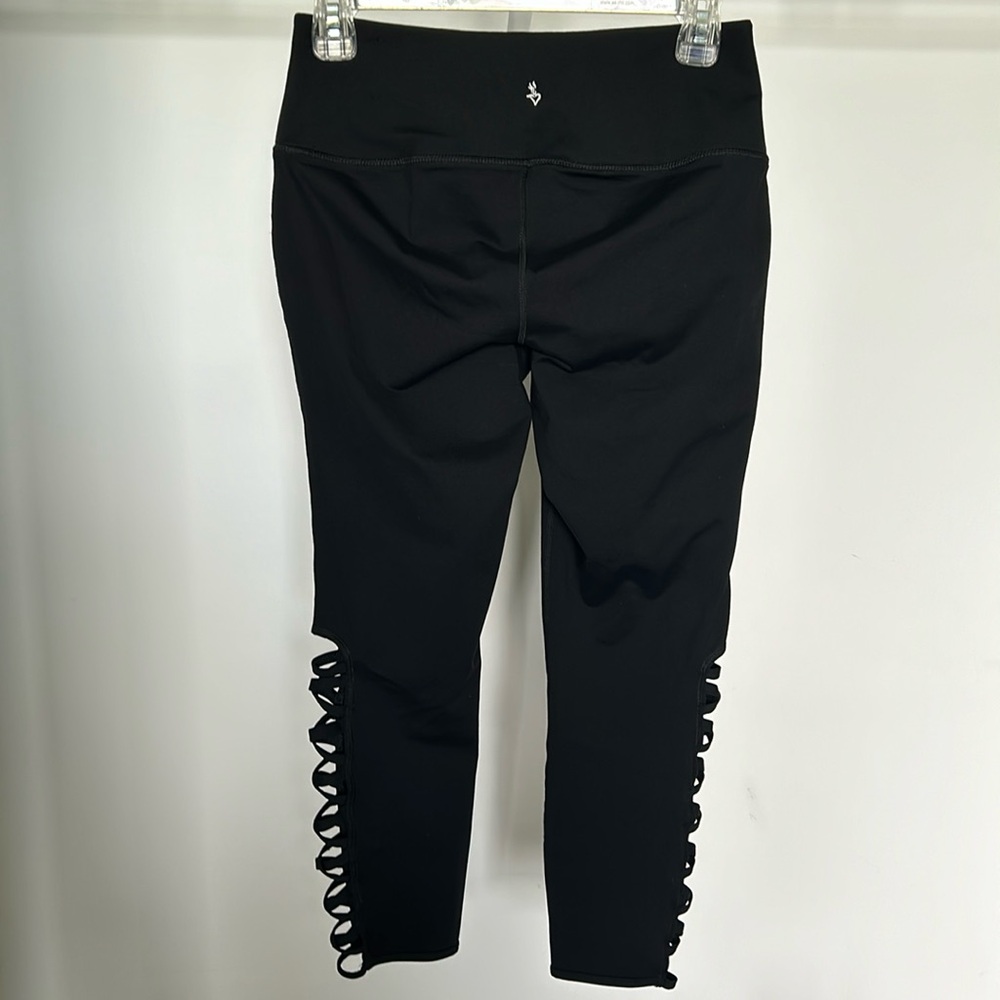 TORRID Active Black Lattice Detail Leggings Pants size 00 Medium/ Large - Picture 6 of 15